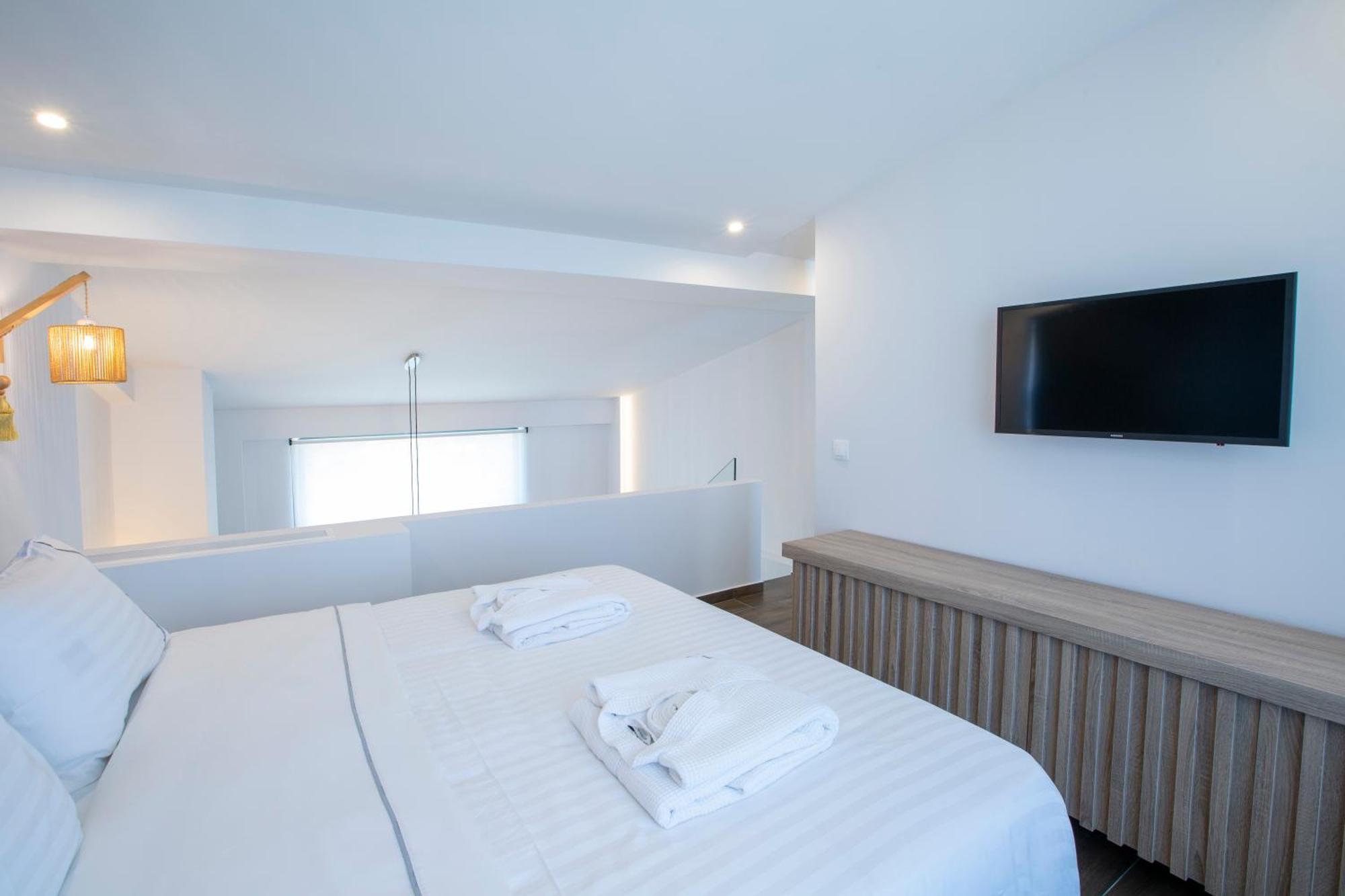 Mylos Ridge Villas - Perseus Ayios Nikitas Bagian luar foto